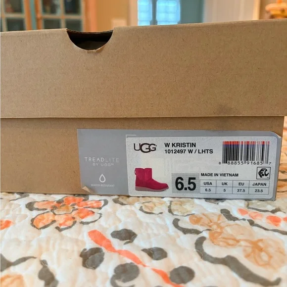 UGG TREADLITE KRISTIN FUSHIA Suede Water Resistant Shearling Boots 6.5 NIB - Picture 9 of 10